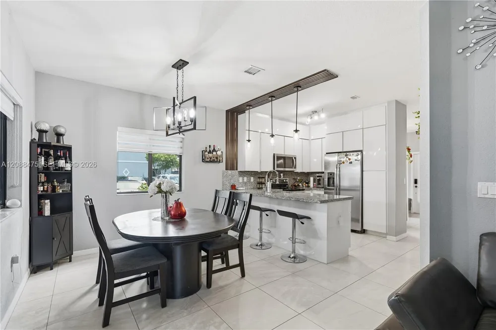 16335 SW 44th Ter Miami, FL 33185
