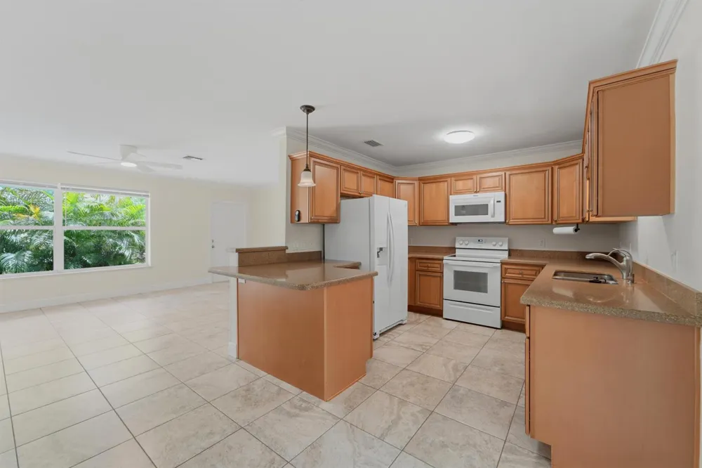 18966 SE Southgate Drive Jupiter, FL 33469