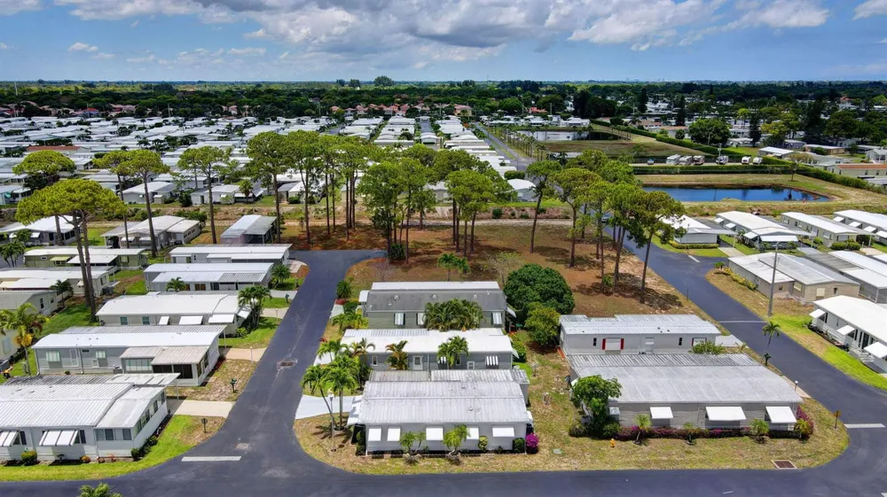 14001 KINGSTON BAY Boynton Beach, FL 33436