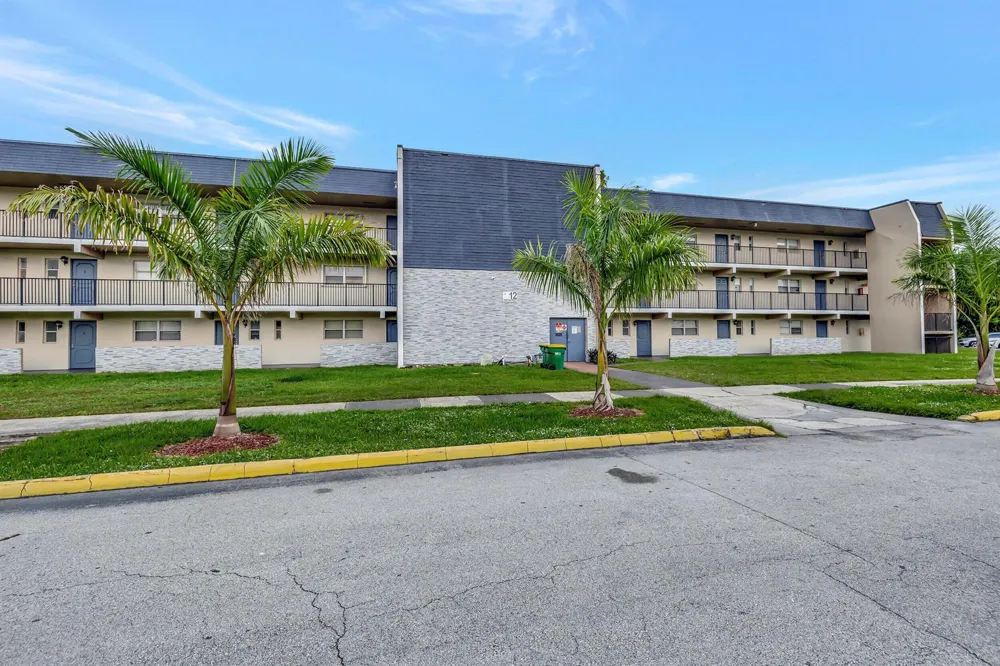 7820 S COLONY CIRCLE S #109 Tamarac, FL 33321