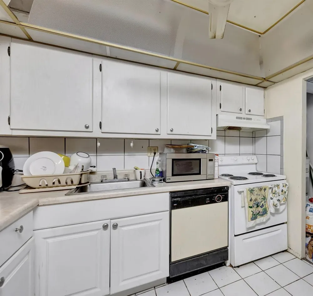 7820 S COLONY CIRCLE S #109 Tamarac, FL 33321