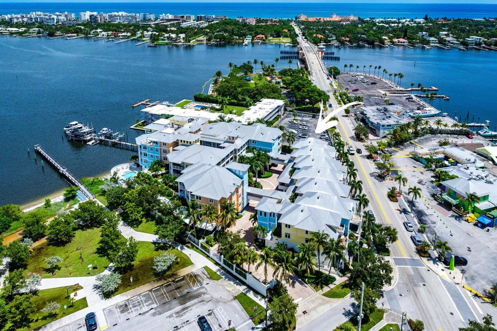 305 E Ocean Avenue #Th-7 Lantana, FL 33462