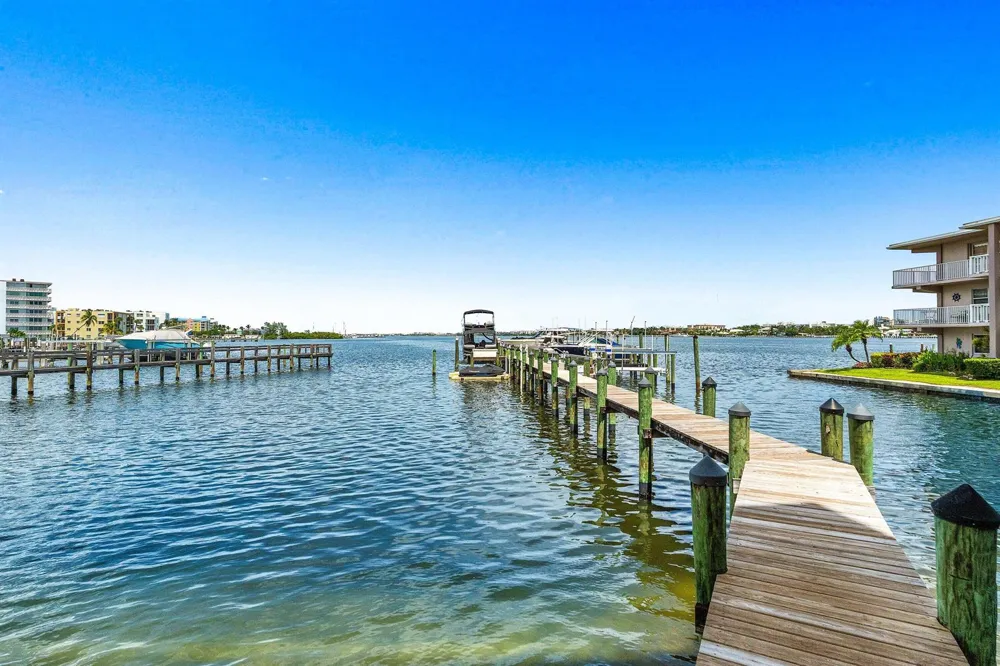 305 E Ocean Avenue #Th-7 Lantana, FL 33462