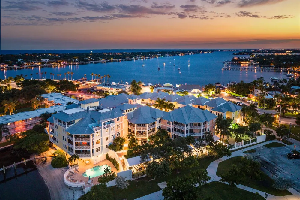 305 E Ocean Avenue #Th-7 Lantana, FL 33462