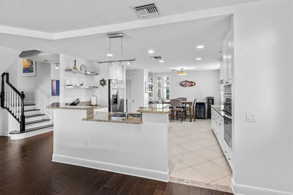 305 E Ocean Avenue #Th-7 Lantana, FL 33462