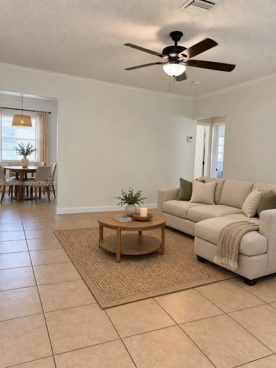 412 SW 10th St Hallandale Beach, FL 33009