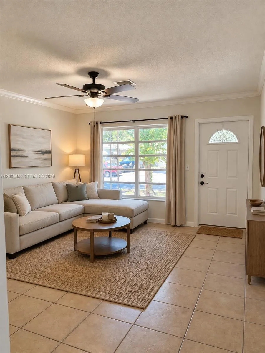 412 SW 10th St Hallandale Beach, FL 33009