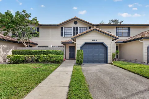 9189 VINEYARD LAKE DRIVE