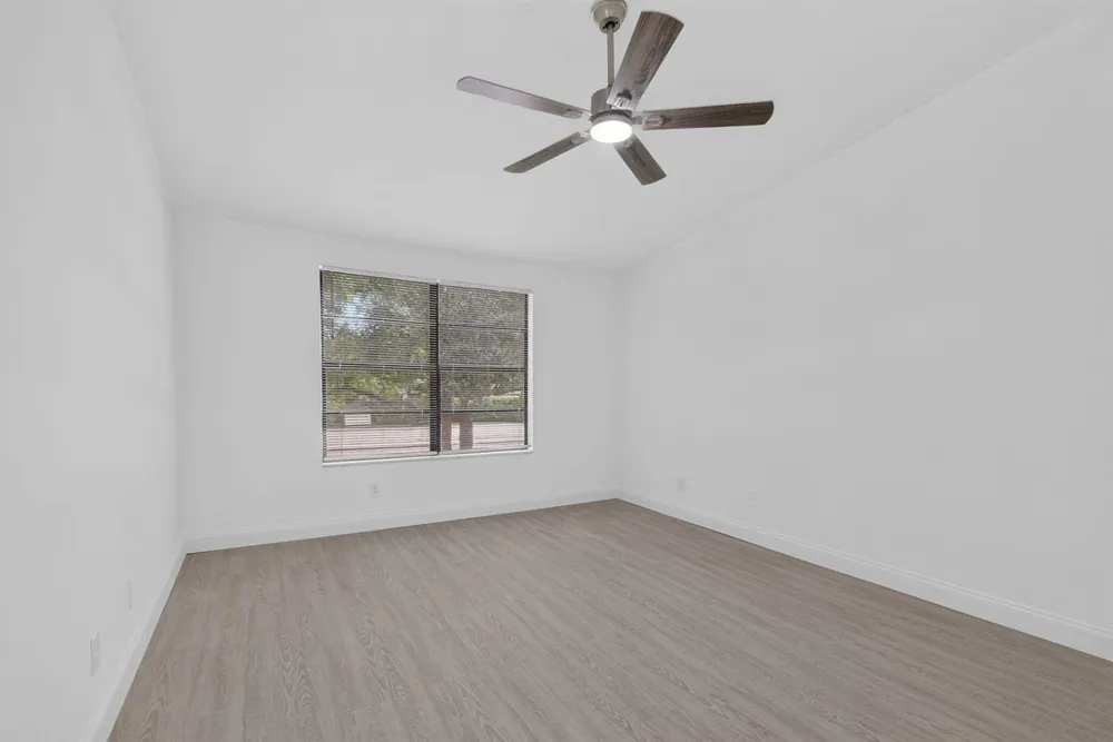 9189 VINEYARD LAKE DRIVE Plantation, FL 33324