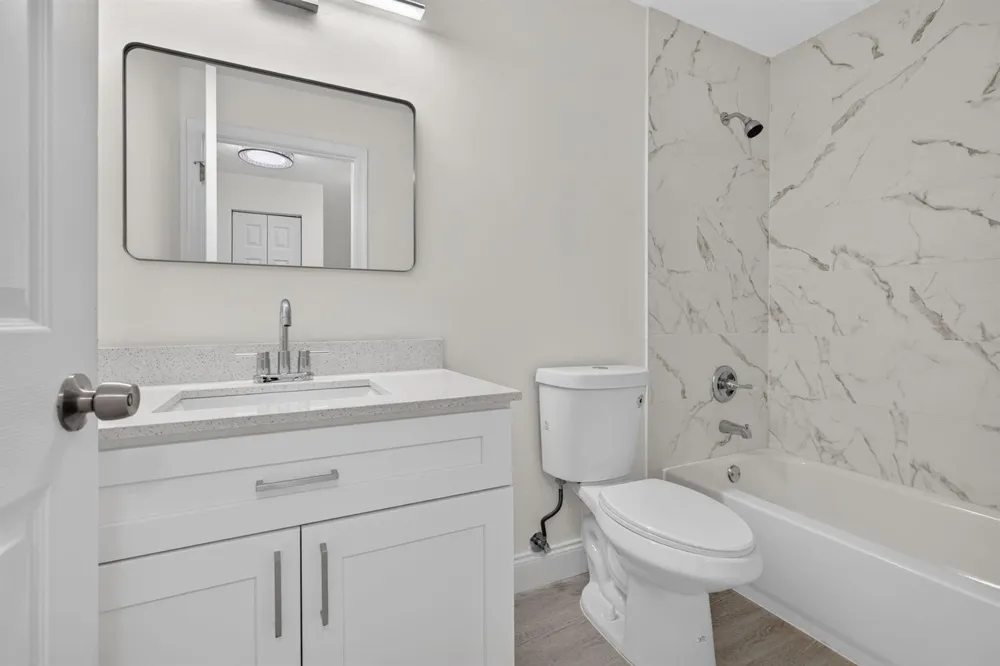 9189 VINEYARD LAKE DRIVE Plantation, FL 33324