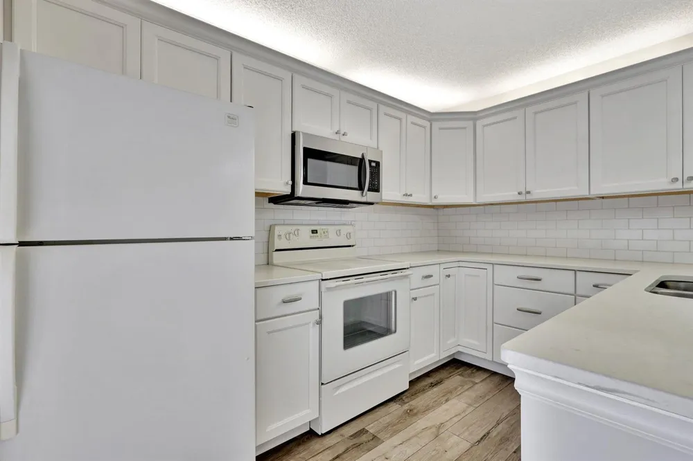 7118 71ST WAY West Palm Beach, FL 33407