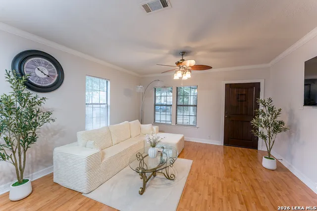 1634 SANTA MONICA ST San Antonio, TX 78201