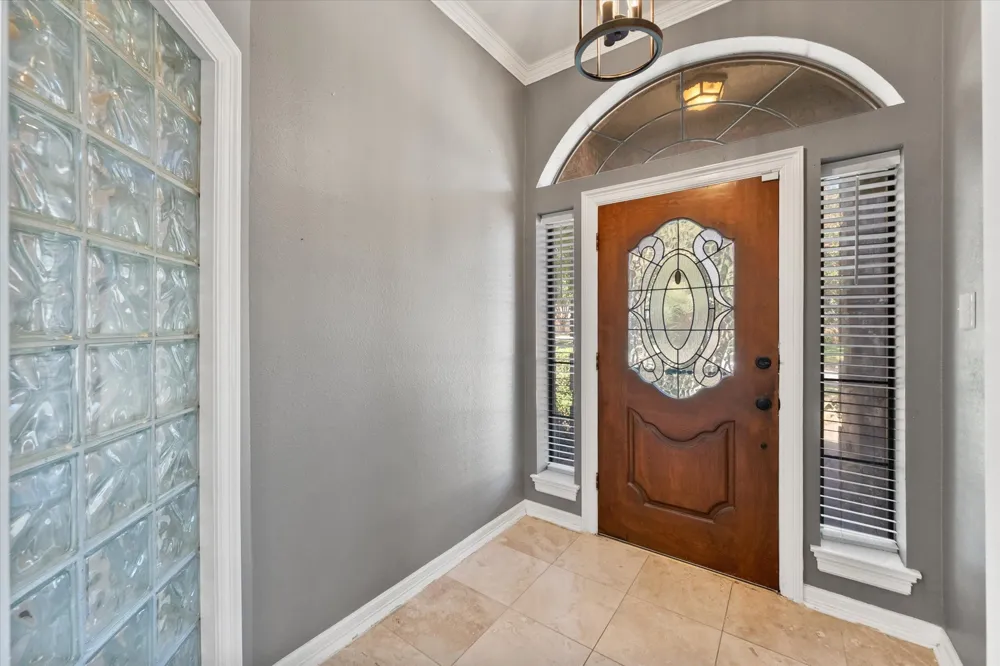 532 Cooper Street Grand Prairie, TX 75052