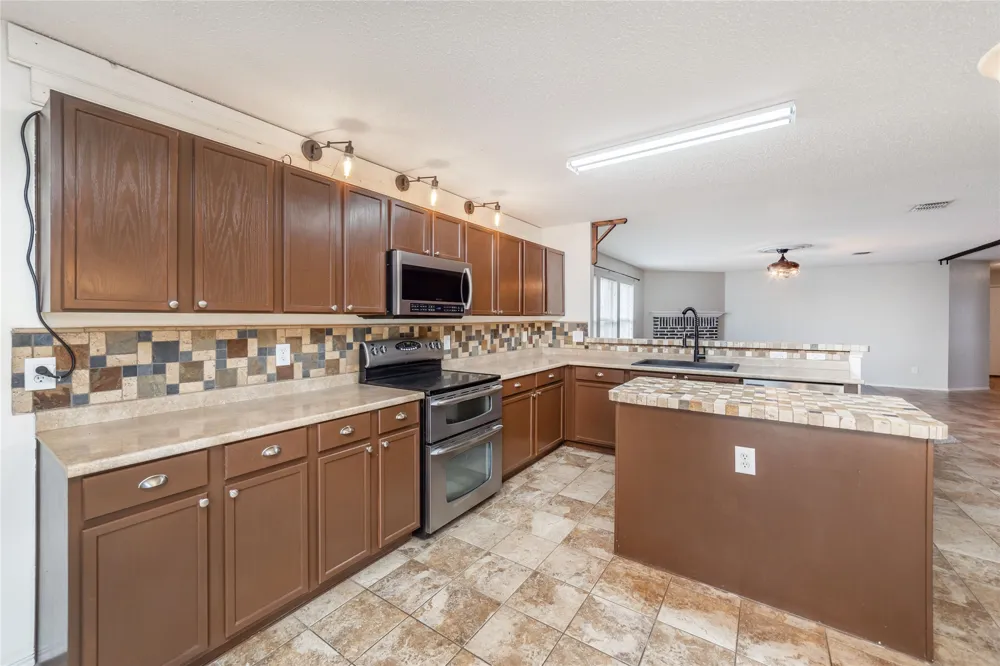 4408 Statesman Lane Fort Worth, TX 76244