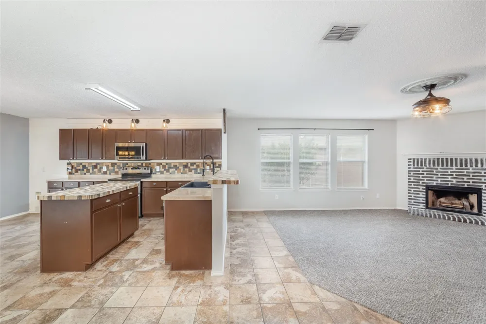 4408 Statesman Lane Fort Worth, TX 76244
