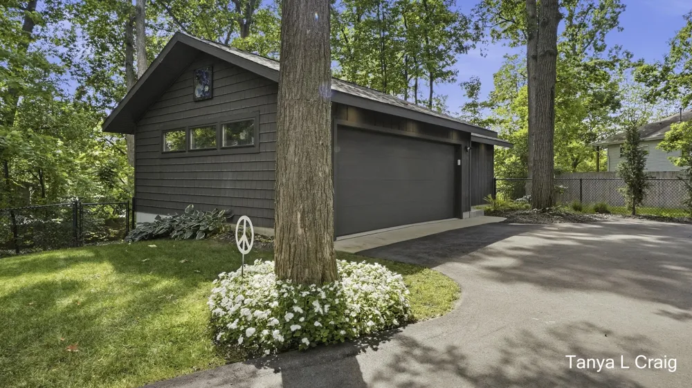 3652 Reeds Lake Boulevard SE Grand Rapids, MI 49506