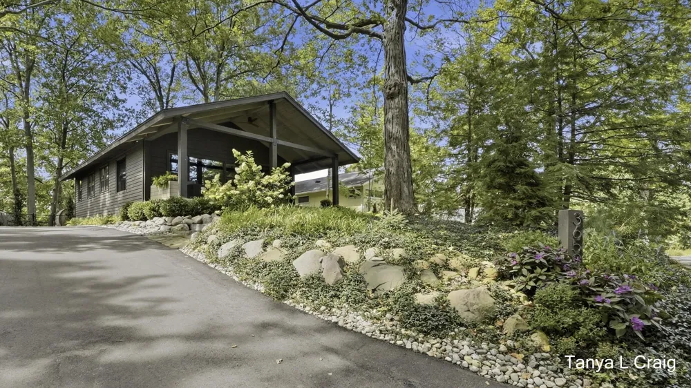 3652 Reeds Lake Boulevard SE Grand Rapids, MI 49506