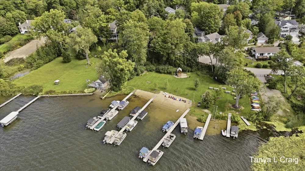 3652 Reeds Lake Boulevard SE Grand Rapids, MI 49506