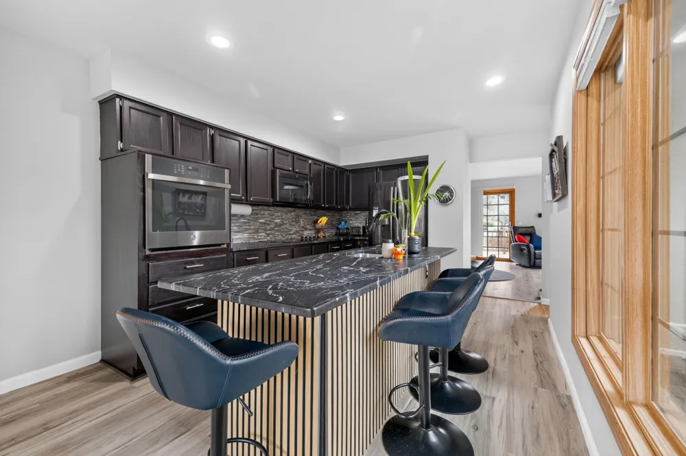 37676 Laurel Park Drive #70 Livonia, MI 48152