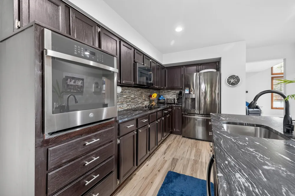 37676 Laurel Park Drive #70 Livonia, MI 48152
