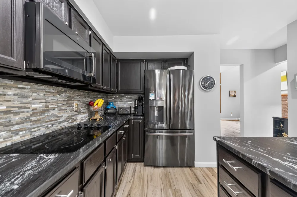 37676 Laurel Park Drive #70 Livonia, MI 48152