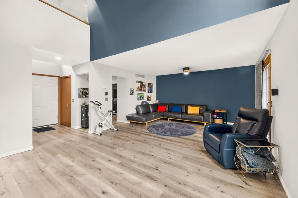 37676 Laurel Park Drive #70 Livonia, MI 48152