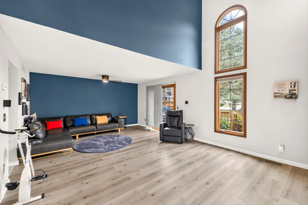37676 Laurel Park Drive #70 Livonia, MI 48152