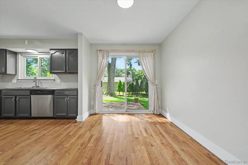 7249 2nd Street West Bloomfield Charter Township, MI 48324