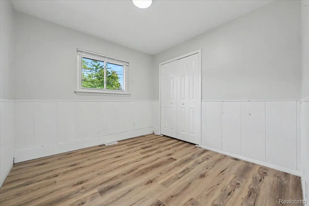 7249 2nd Street West Bloomfield Charter Township, MI 48324