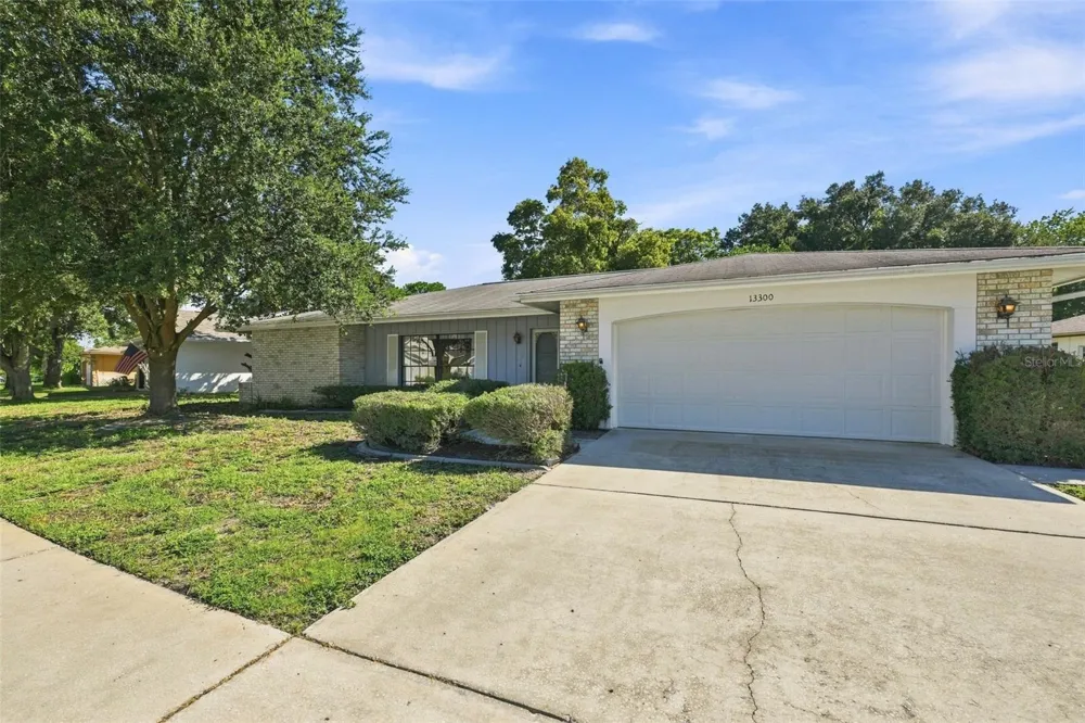 13300 SHADBERRY LANE Hudson, FL 34667