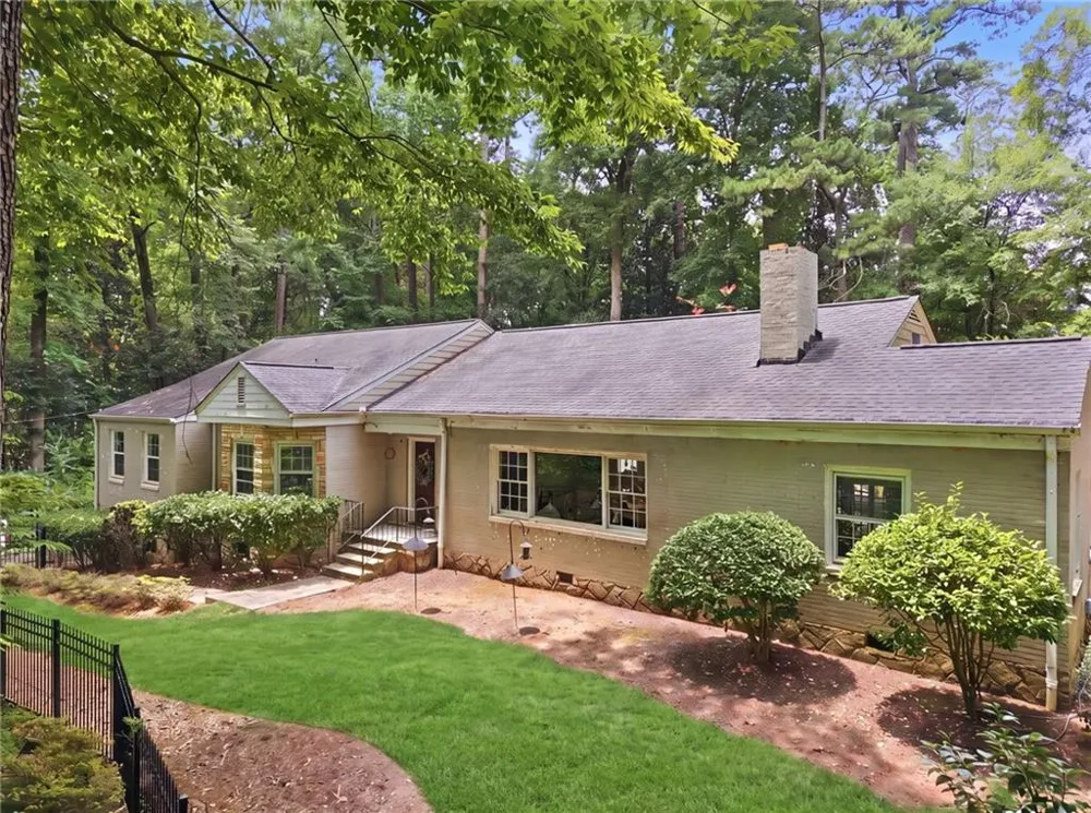 3952 Club Drive NE Atlanta, GA 30319