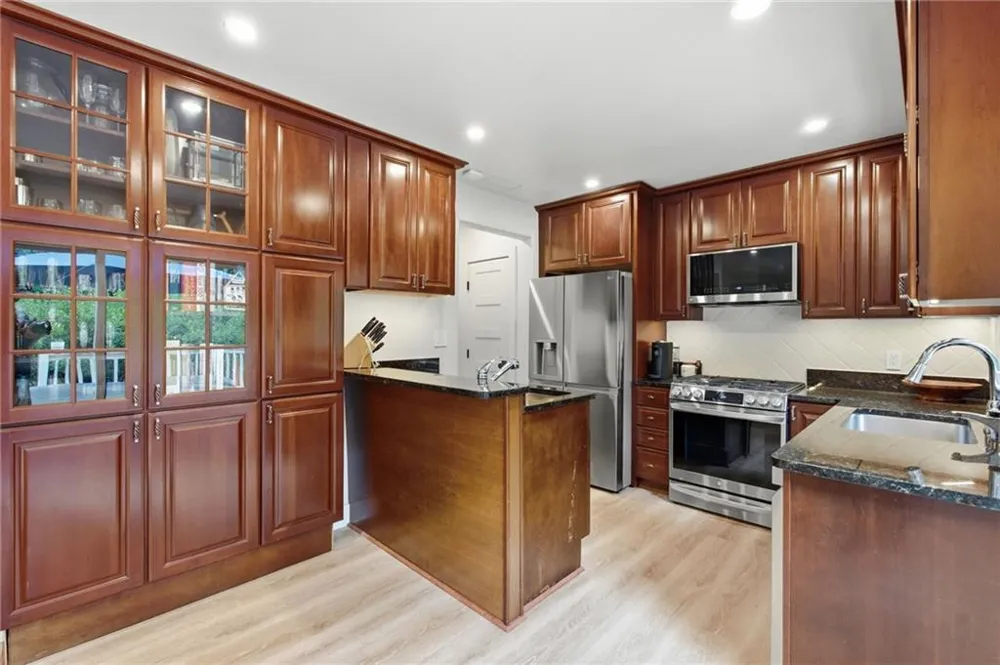 3952 Club Drive NE Atlanta, GA 30319