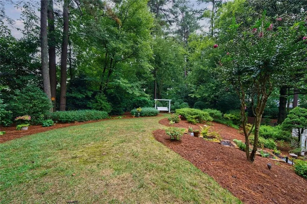 3952 Club Drive NE Atlanta, GA 30319