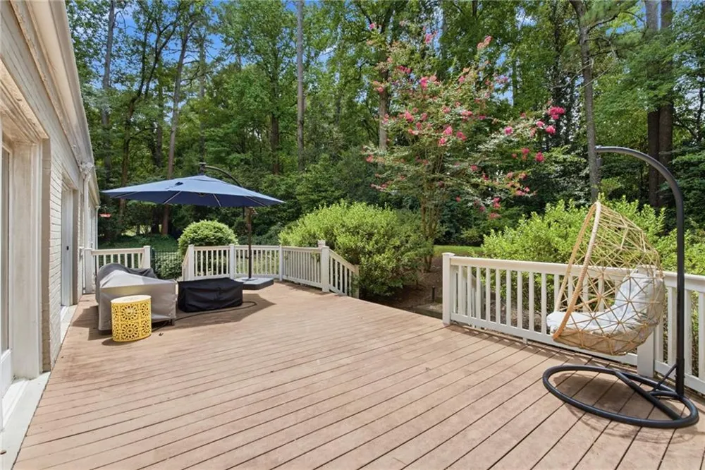 3952 Club Drive NE Atlanta, GA 30319