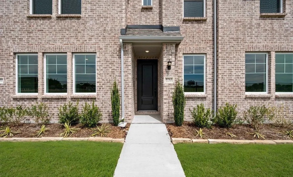 5733 Lakeview Drive Watauga, TX 76148