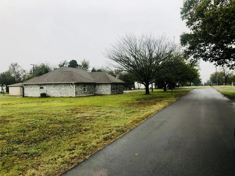 502 Bois D Arc Street Honey Grove, TX 75446