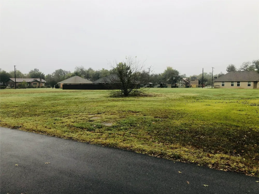 502 Bois D Arc Street Honey Grove, TX 75446