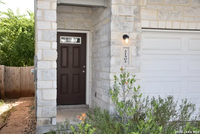 21502 James Charles San Antonio, TX 78256