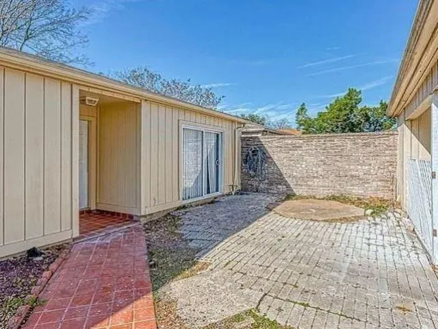 3610 Vineyard Drive Houston, TX 77082