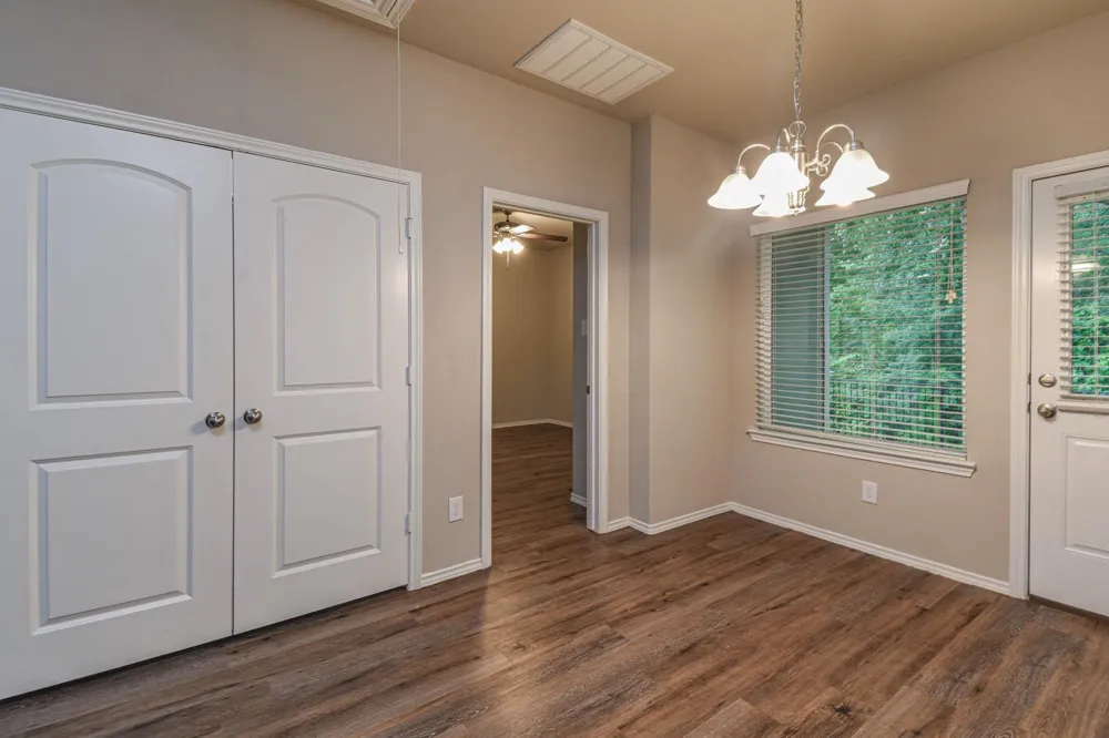 15633 Sycamore Dr Montgomery, TX 77356