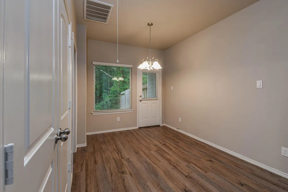 15633 Sycamore Dr Montgomery, TX 77356