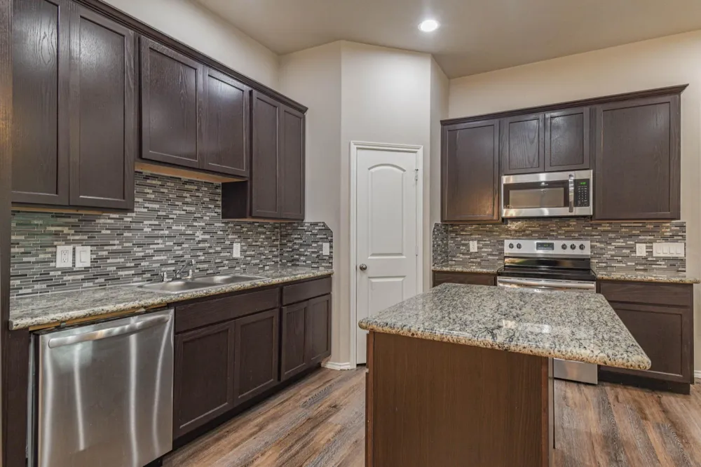 15633 Sycamore Dr Montgomery, TX 77356