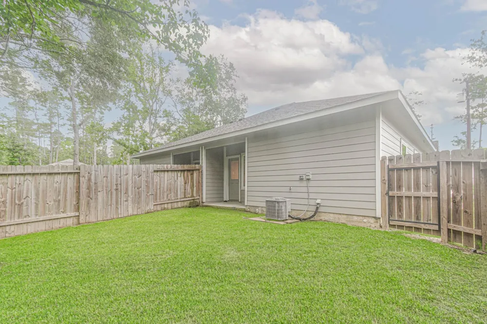 15633 Sycamore Dr Montgomery, TX 77356