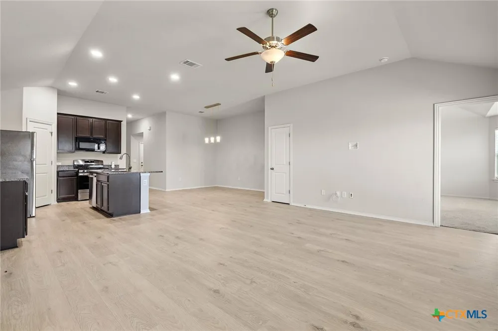 13612 Bullhorn Acacia Pass Manor, TX 78653