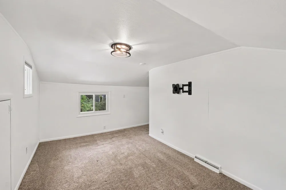 401 W South Street Greenville, MI 48838