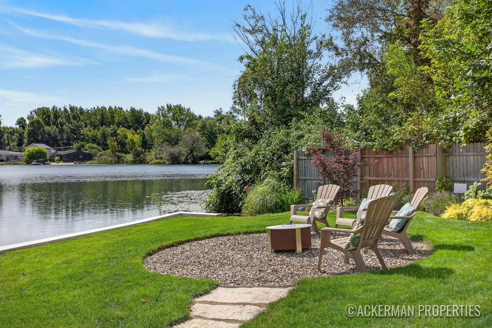 494 S Shore Drive Caledonia, MI 49316
