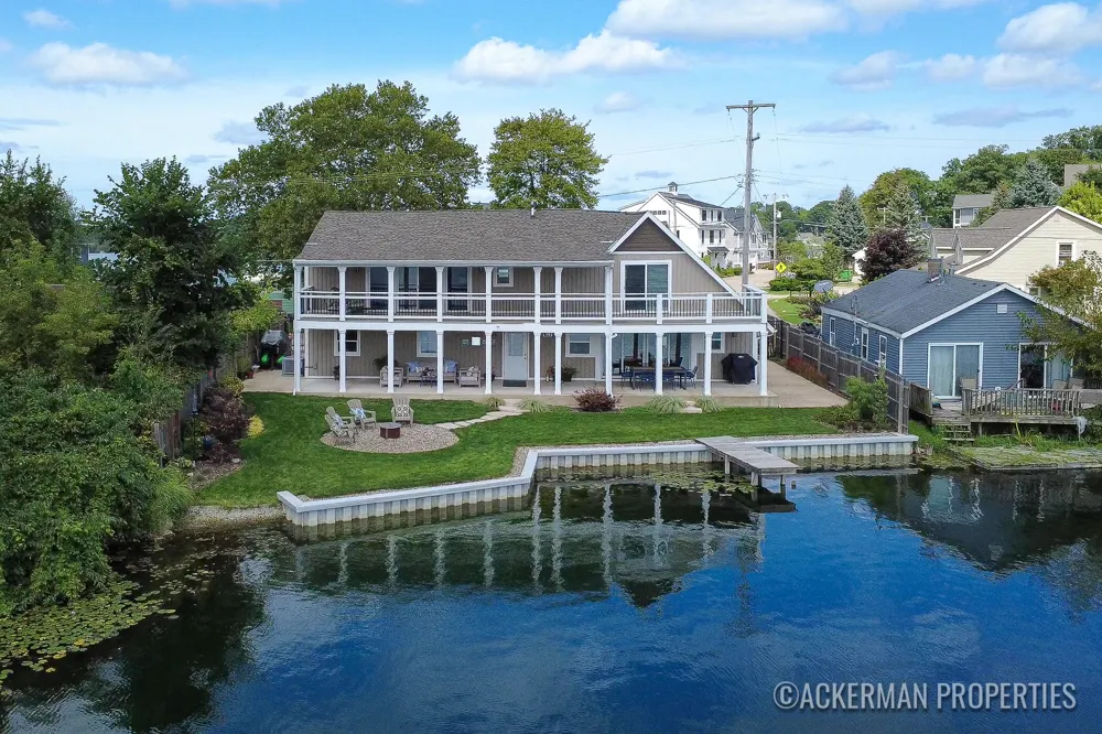494 S Shore Drive Caledonia, MI 49316
