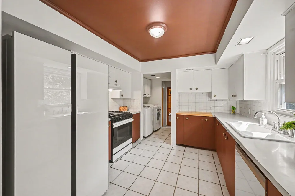 2805 Winchell Avenue Kalamazoo, MI 49008