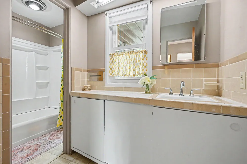 2805 Winchell Avenue Kalamazoo, MI 49008