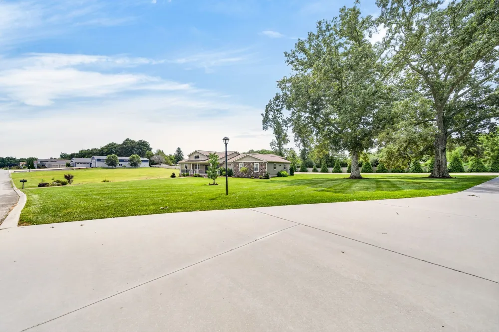 171 Red Oak Dr Crossville, TN 38555
